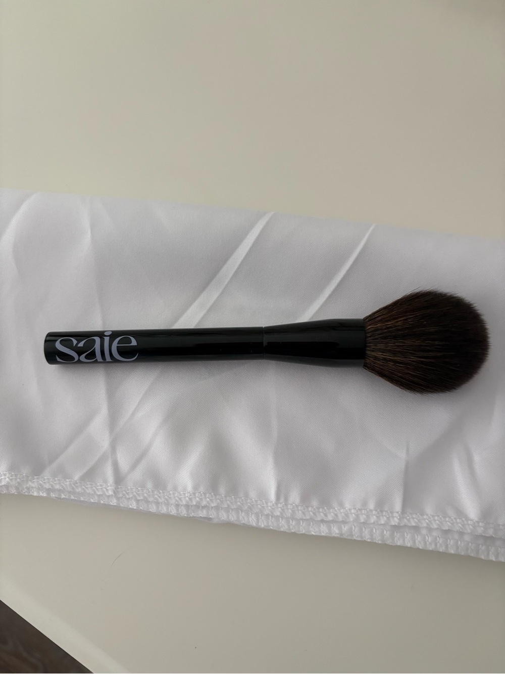 SAIE All Over Powder Brush